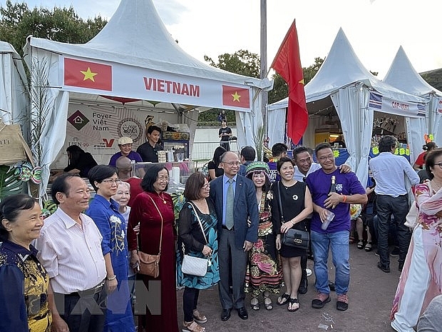 វៀតណាមចូលរួមភូមិធ្វើម្ហូបអន្តរជាតិនៅក្រោមប្រាសាទ Eiffel