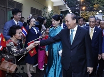 ប្រធានរដ្ឋ Nguyen Xuan Phuc អញ្ជើញជួបសំណេះសំណាលជាមួយជនបរទេសនៅប្រទេសថៃ