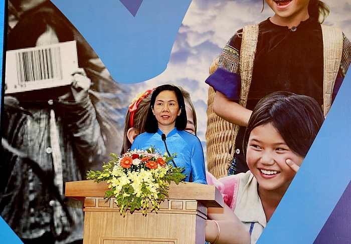 ជាលើកដំបូង ការតាំងពិព័រណ៍សិល្បៈដើម្បីផ្សព្វផ្សាយការទប់ស្កាត់ និងការប្រយុទ្ធប្រឆាំងការជួញដូរមនុស្សត្រូវបានប្រារព្ធឡើងតាមអ៊ីនធឺណិត ជាលើកដំបូង ការតាំងពិព័រណ៍សិល្បៈដើម្បីផ្សព្វផ្សាយការទប់ស្កាត់ និងការប្រយុទ្ធប្រឆាំងការជួញដូរមនុស្សត្រូវបានប្រារព្ធឡើងតាមអ៊ីនធឺណិត